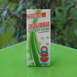 zeljonka kapi u pakovanju od 30ml za rane na zelenoj površini